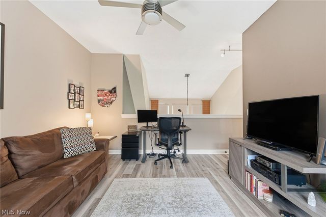 3897 Clinton Avenue, Cleveland, OH 44113