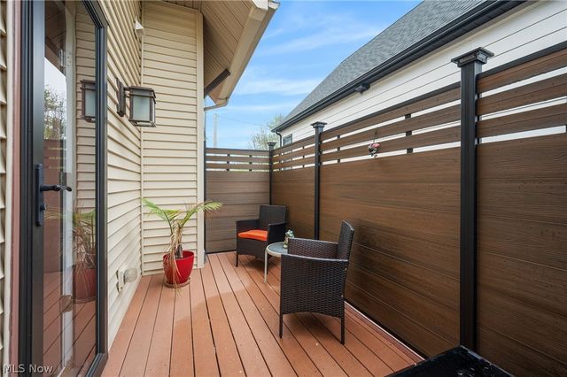 3897 Clinton Avenue, Cleveland, OH 44113