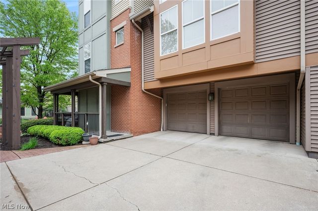 3897 Clinton Avenue, Cleveland, OH 44113