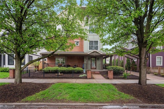 3897 Clinton Avenue, Cleveland, OH 44113
