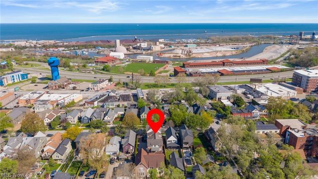 3897 Clinton Avenue, Cleveland, OH 44113