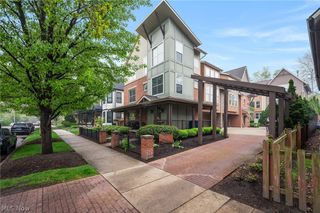 3897 Clinton Avenue, Cleveland, OH 44113