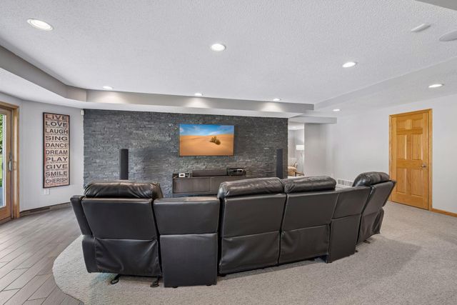 16220 Turnberry Turn NW, Ramsey, MN 55303