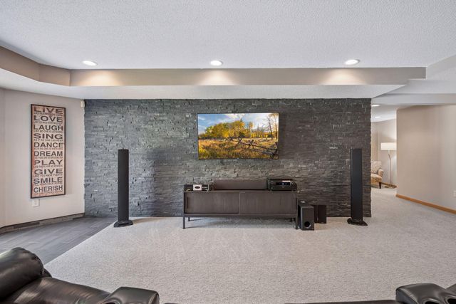16220 Turnberry Turn NW, Ramsey, MN 55303