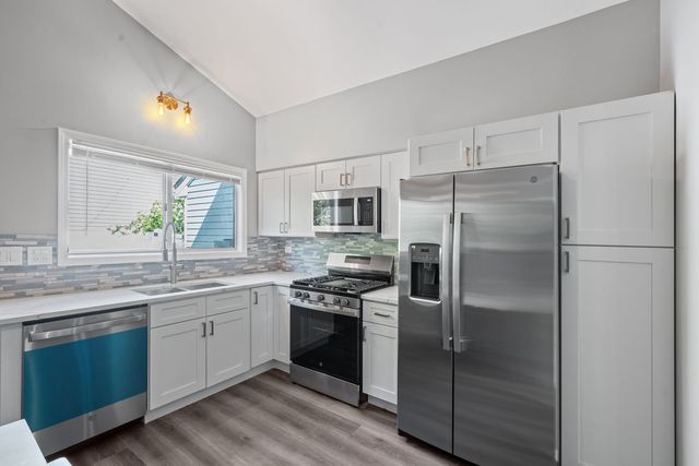 621 Cutter Lane, Elk Grove Village, IL 60007