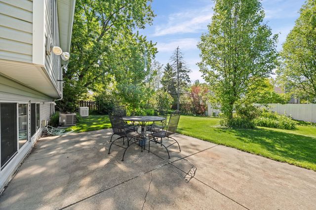 621 Cutter Lane, Elk Grove Village, IL 60007