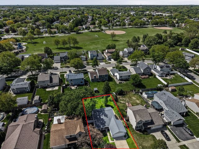 621 Cutter Lane, Elk Grove Village, IL 60007