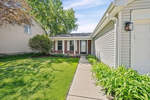 621 Cutter Lane, Elk Grove Village, IL 60007