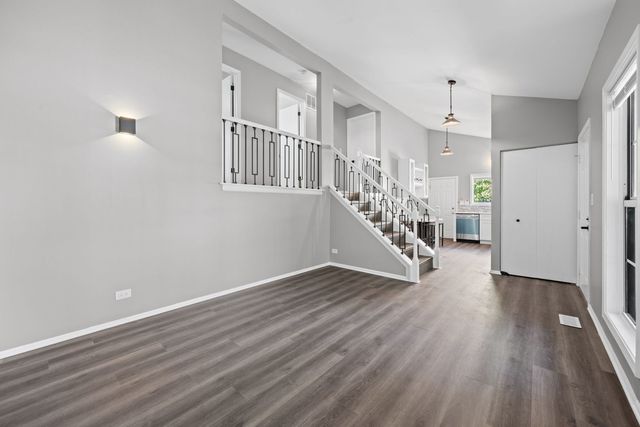 621 Cutter Lane, Elk Grove Village, IL 60007