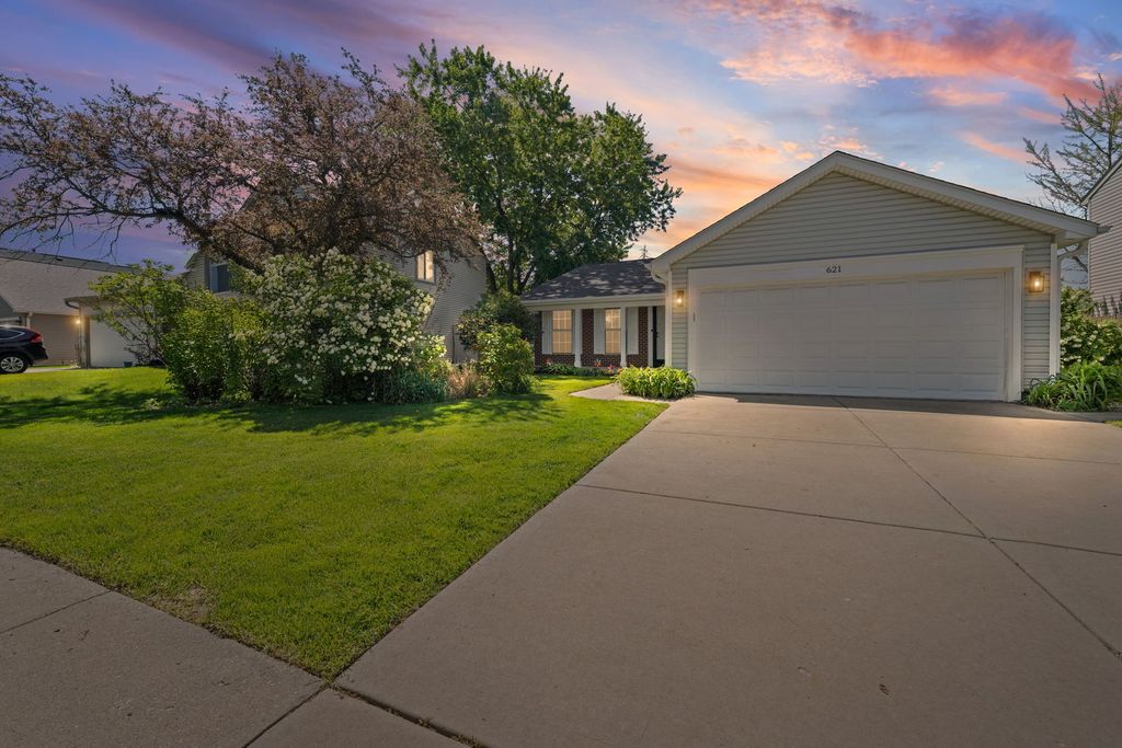 621 Cutter Lane, Elk Grove Village, IL 60007