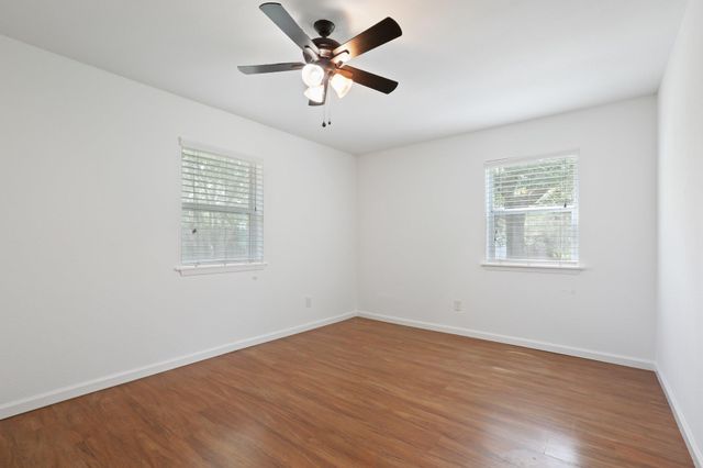407 Magnolia ST, Bastrop, TX 78602