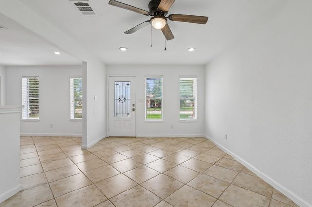 407 Magnolia ST, Bastrop, TX 78602