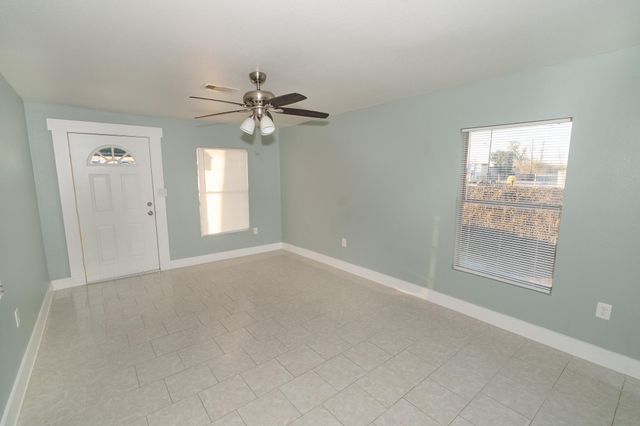 4826 Bristol Street, Houston, TX 77009