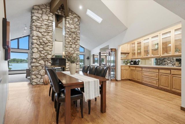 737 Carla Lane, Little Canada, MN 55109