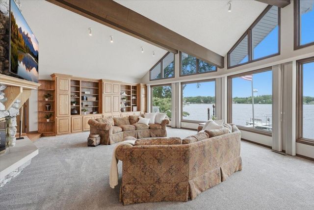737 Carla Lane, Little Canada, MN 55109