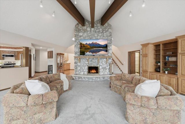 737 Carla Lane, Little Canada, MN 55109