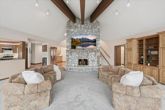 737 Carla Lane, Little Canada, MN 55109
