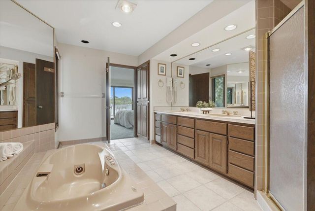 737 Carla Lane, Little Canada, MN 55109