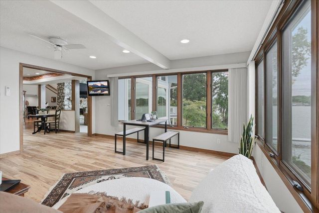 737 Carla Lane, Little Canada, MN 55109