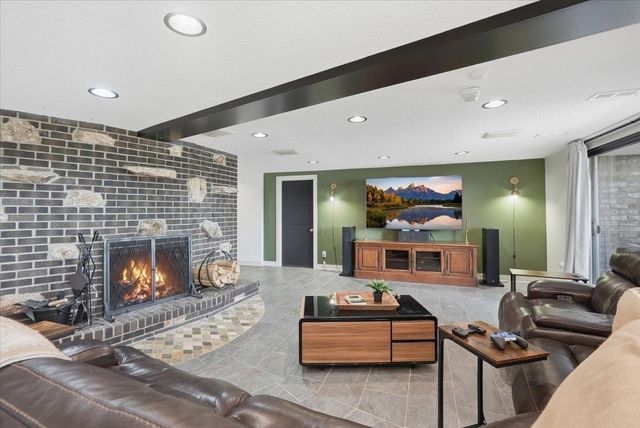 737 Carla Lane, Little Canada, MN 55109