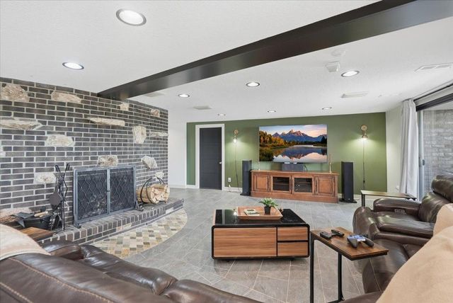 737 Carla Lane, Little Canada, MN 55109