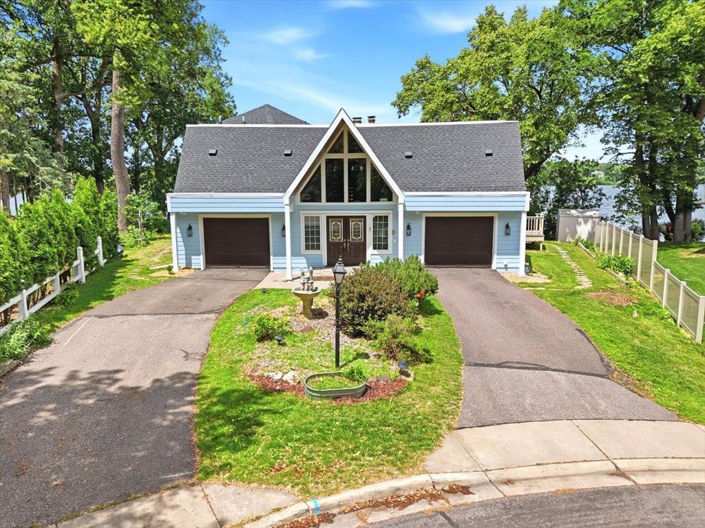 737 Carla Lane, Little Canada, MN 55109 — photo 2