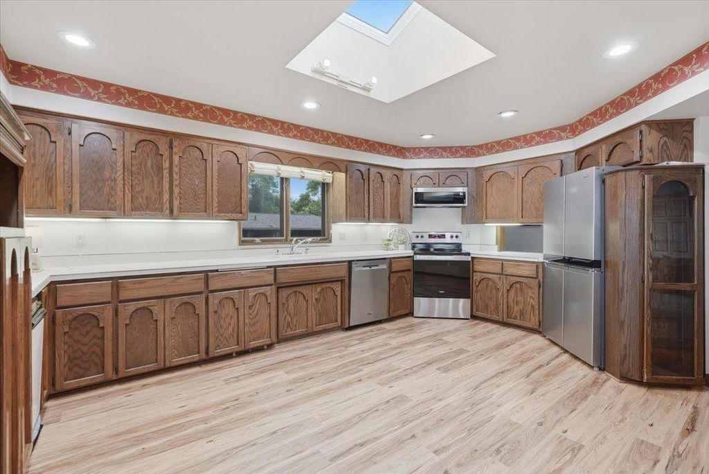 737 Carla Lane, Little Canada, MN 55109 — photo 4