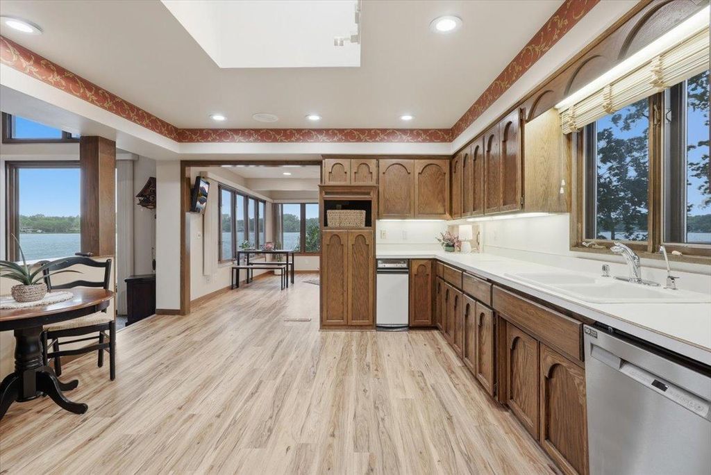 737 Carla Lane, Little Canada, MN 55109 — photo 5