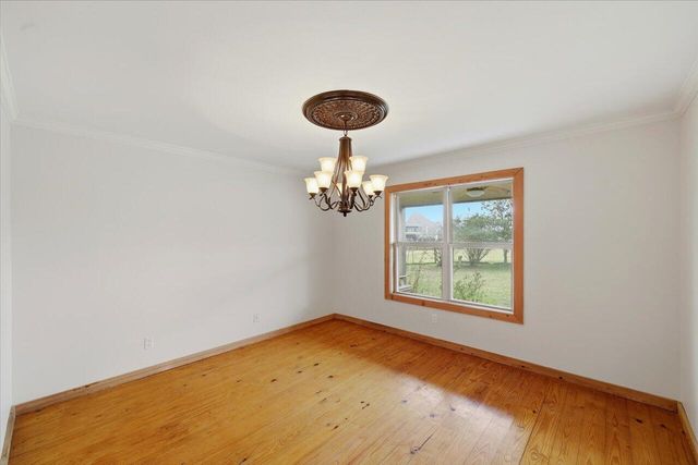 106 Rebel Grove Dr., Mendenhall, MS 39114