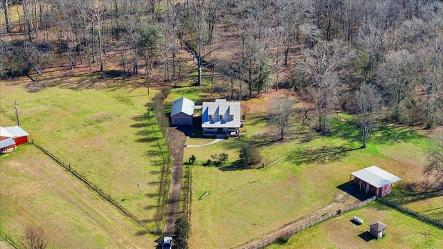106 Rebel Grove Dr., Mendenhall, MS 39114