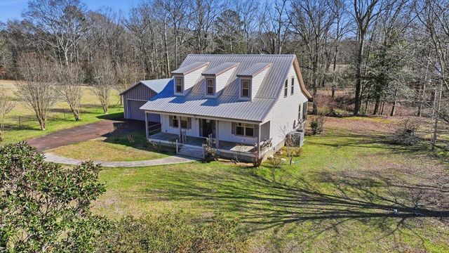 106 Rebel Grove Dr., Mendenhall, MS 39114