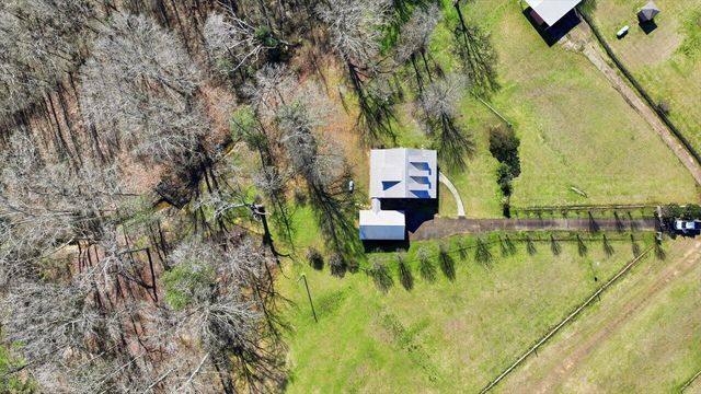 106 Rebel Grove Dr., Mendenhall, MS 39114