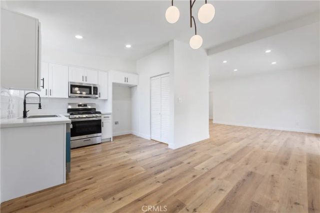 1431 Raymar, Santa Ana, CA 92703
