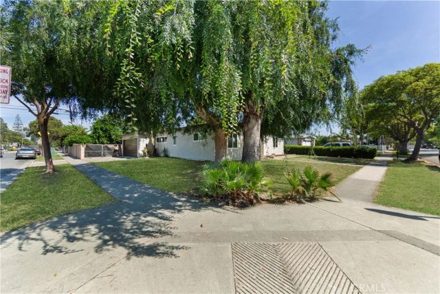 1431 Raymar, Santa Ana, CA 92703