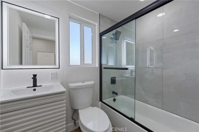 1431 Raymar, Santa Ana, CA 92703