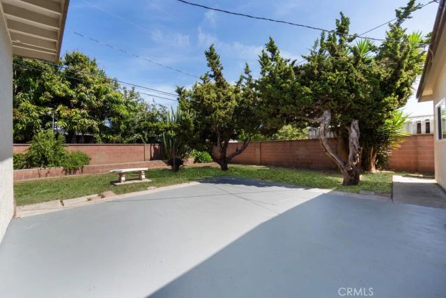 1431 Raymar, Santa Ana, CA 92703