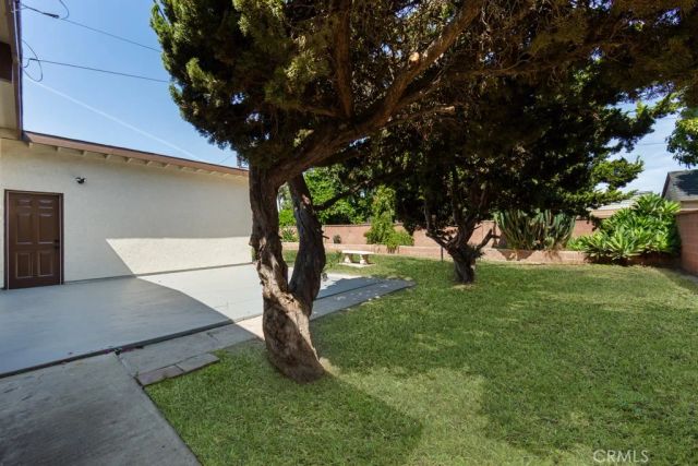 1431 Raymar, Santa Ana, CA 92703
