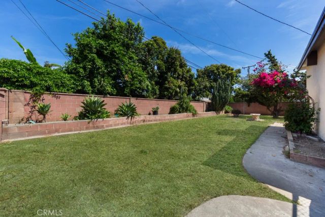 1431 Raymar, Santa Ana, CA 92703