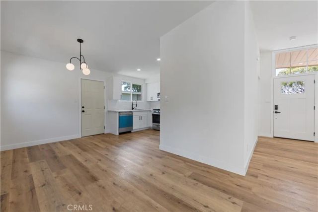 1431 Raymar, Santa Ana, CA 92703