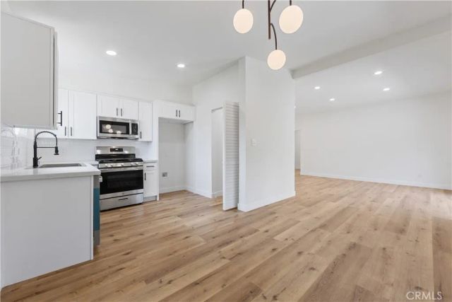 1431 Raymar, Santa Ana, CA 92703
