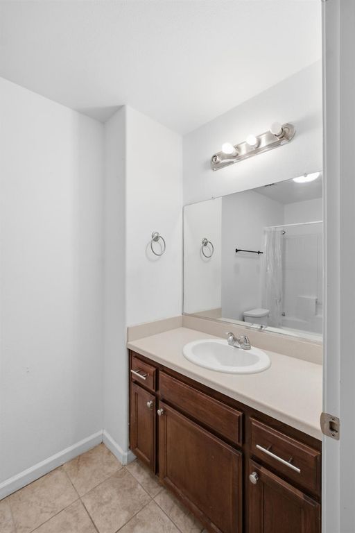 Image 20 of property listing at 1781 Diamond Avenue, Sanger, CA 93657