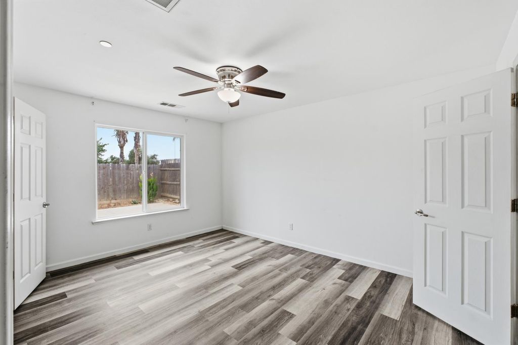 Image 24 of property listing at 1781 Diamond Avenue, Sanger, CA 93657