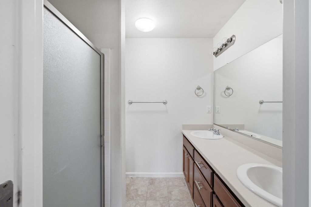 Image 26 of property listing at 1781 Diamond Avenue, Sanger, CA 93657