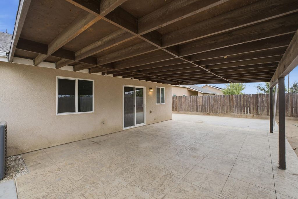 Image 29 of property listing at 1781 Diamond Avenue, Sanger, CA 93657