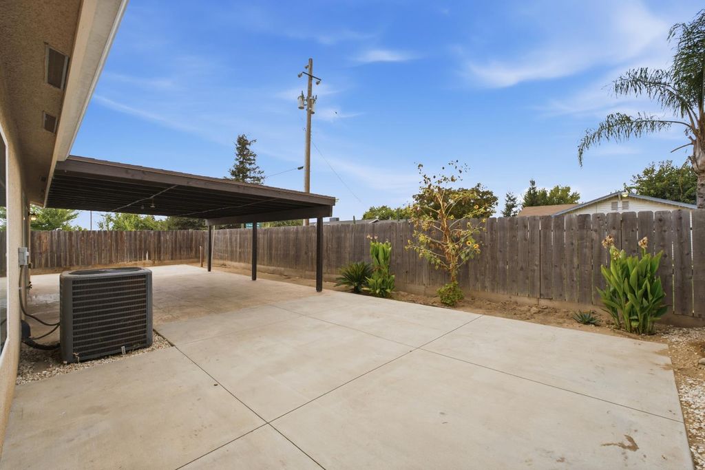 Image 33 of property listing at 1781 Diamond Avenue, Sanger, CA 93657