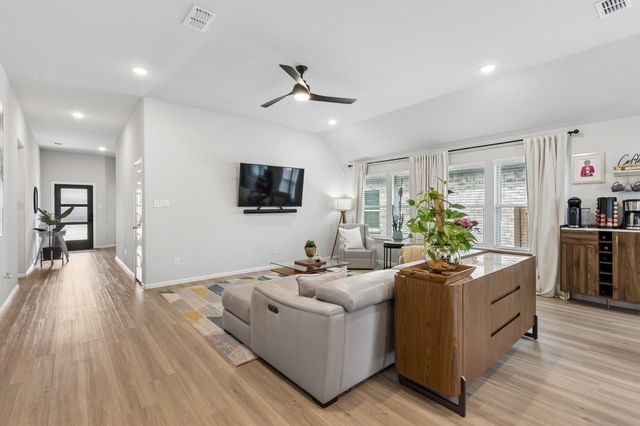 217 Crescent Avenue, Melissa, TX 75454