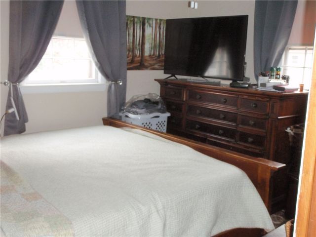 11 Kennedy Drive, Coventry, RI 02816