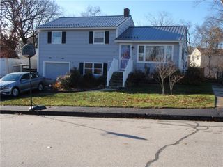 11 Kennedy Drive, Coventry, RI 02816