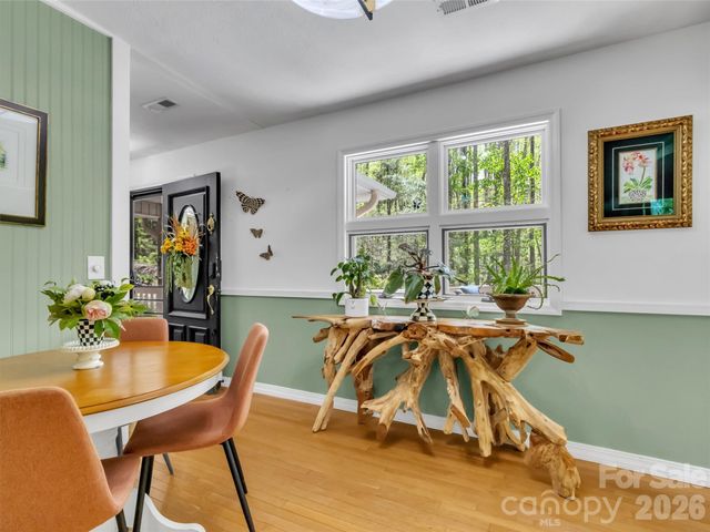 211 Rustic Road, Waynesville, NC 28786