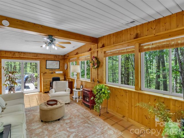 211 Rustic Road, Waynesville, NC 28786